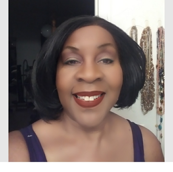 Meet your Posher, Frances - Picture 1 of 1